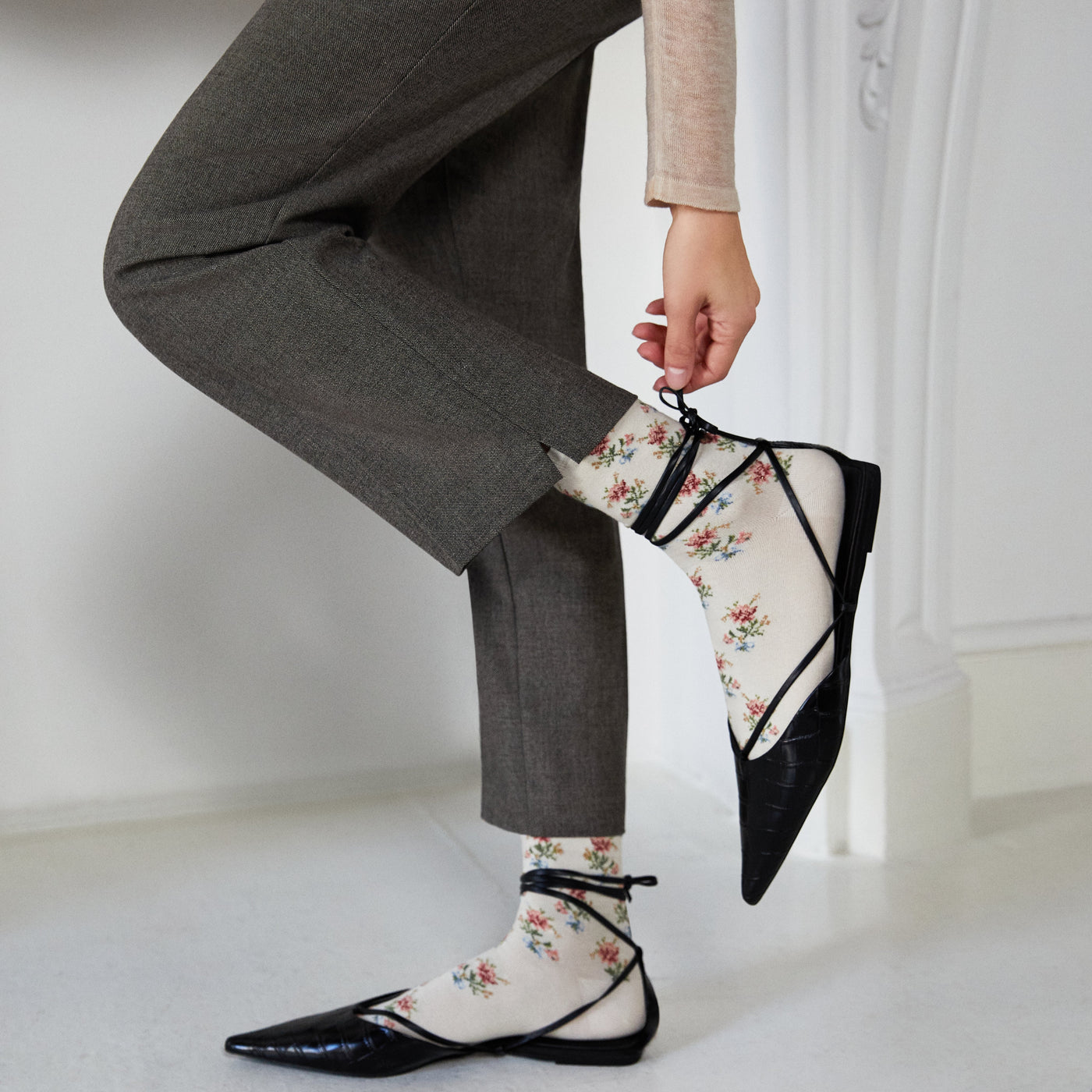 La Tendance Mode 2025 : Porter des Chaussettes avec des Ballerines – Conseil par Maison Broussaud