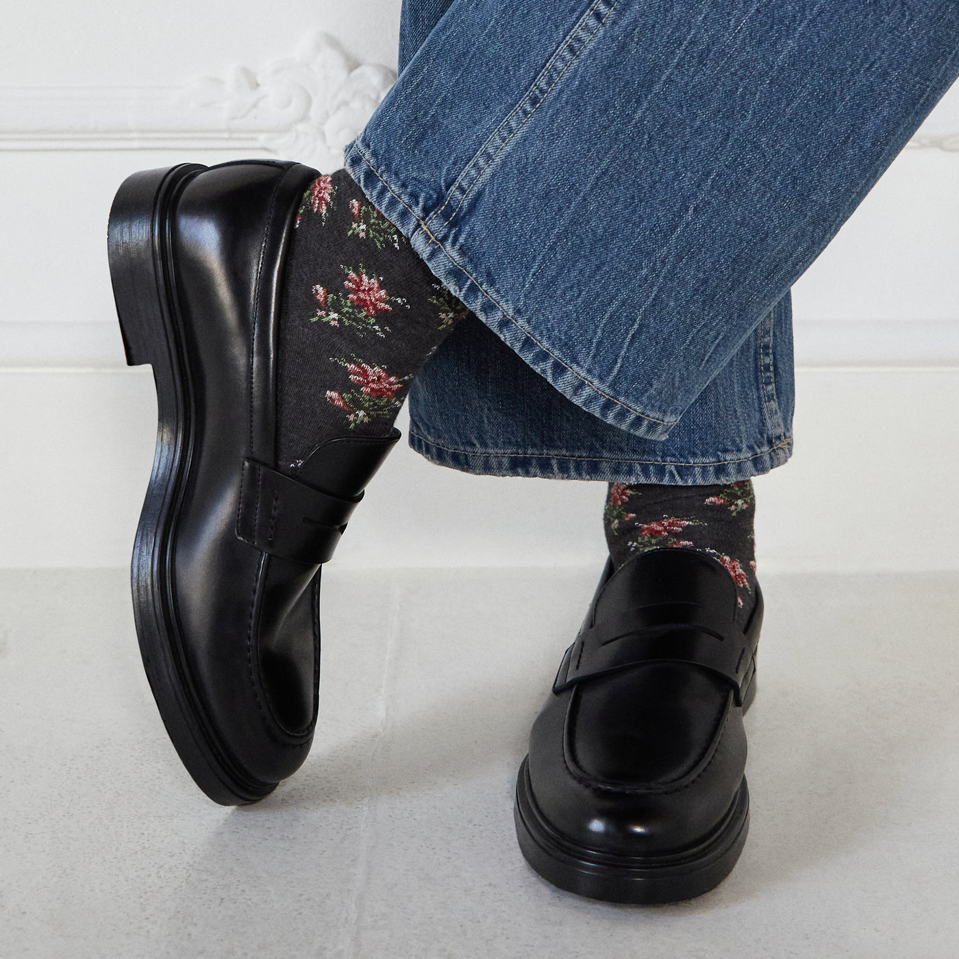 Flowers - men's socks - gray cotton