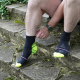 Chaussettes running noir-jaune