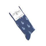 Chaussette homme haute bleue motif cigales bleues avec packaging Maison Broussaud.