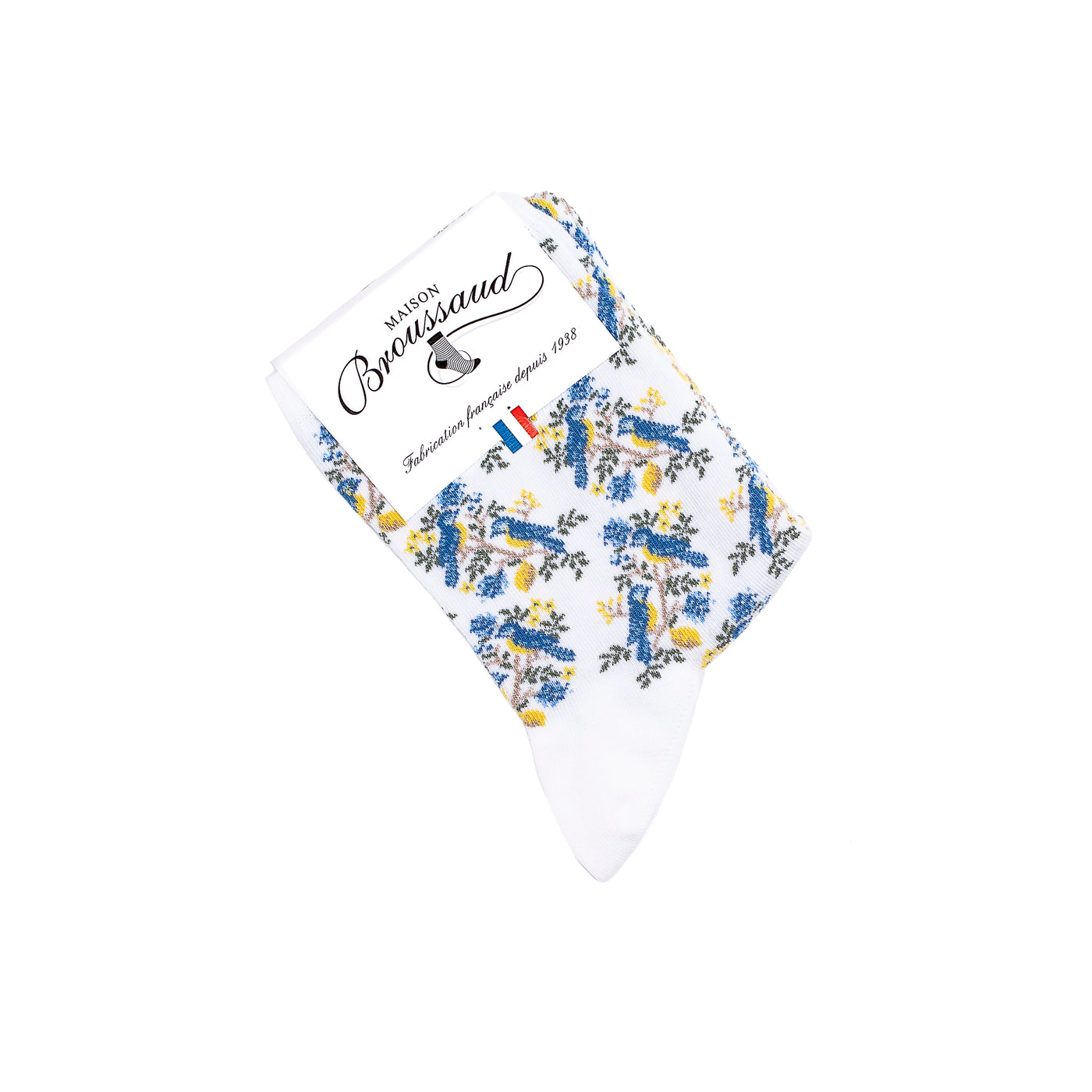 Paire de chaussettes femme mi-hautes blanches motif oiseaux bleus et jaunes, emballée sous étiquette Maison Broussaud.