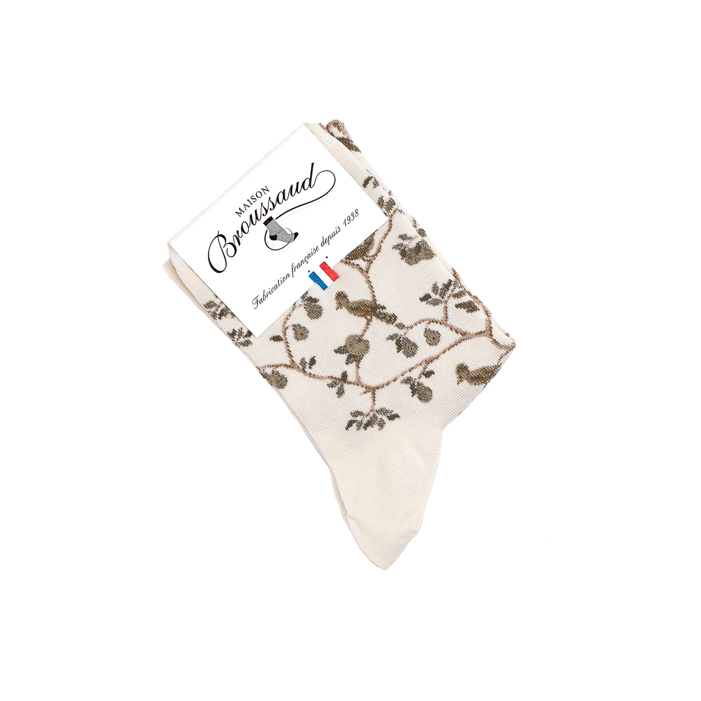 Chaussette femme mi-haute beige à motifs oiseaux marron et branches vertes avec packaging Maison Broussaud.