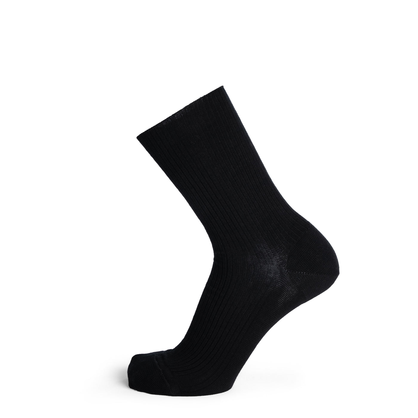 Non-compressive black socks